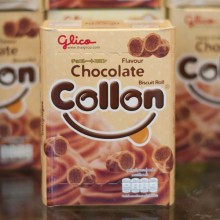 Collon Chocolate Flavor Biscuit Roll (โคลลอน รสช็อกโกแลต)